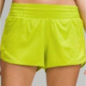 Lululemon Hotty Hot High-Rise Short 2.5"  LICHEN LIME GREEN YELLOW NEON NWT